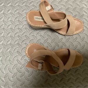 Steve Madden Beige/Tan Crisscross Slide Sandals